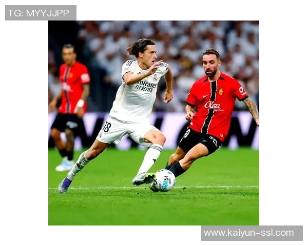 对阵瓦伦西亚干拔爆射破门，卡雷拉斯攻入皇马生涯首球