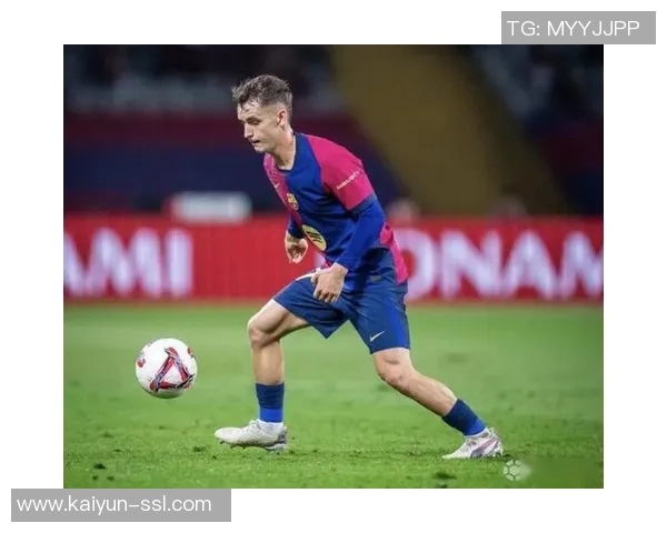 每体：卡萨多从未考虑过主动离队，德科也表示无意出售他