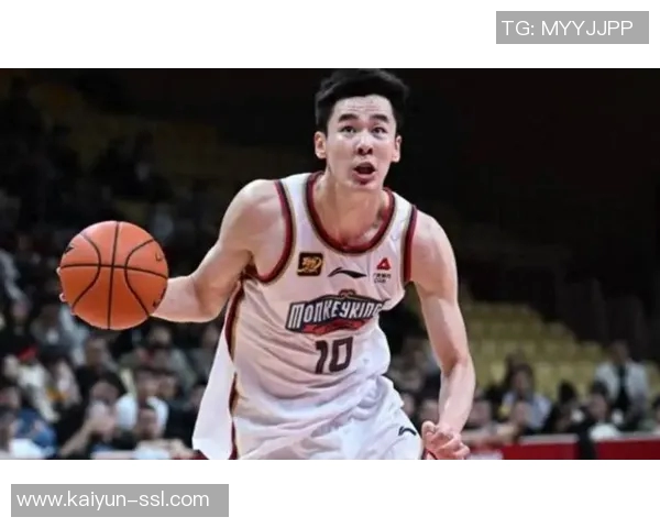 郭少5犯退场成比赛转折进攻断电！中国队没他不行