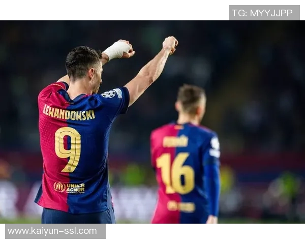 里程碑，莱万完成巴萨生涯第150次出场